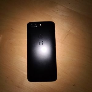 New One Plus5t (Unlocked) Phone And Case Only.